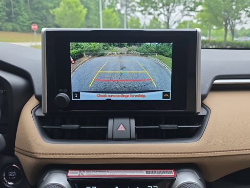 Used 2025 Toyota RAV4 XLE w/ Convenience Package FWD image 22