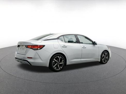 Used 2025 Nissan Sentra SV FWD image 11