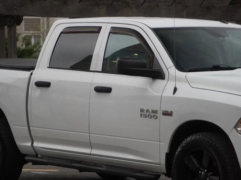 Used 2016 RAM 1500 Express AWD/4WD image 38