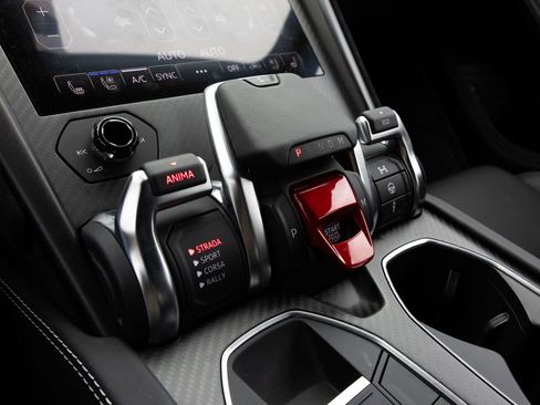 Used 2023 Lamborghini Urus Performante image 38