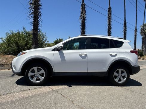 Used 2014 Toyota RAV4 XLE FWD image 4