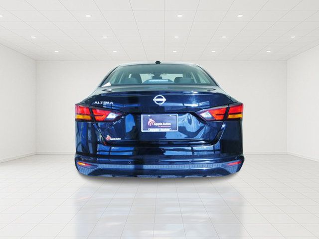 Used 2025 Nissan Altima 2.5 SV FWD image 6