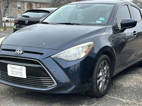 Used 2016 Scion iA image 5