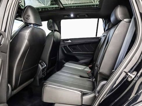 Used 2024 Volkswagen Tiguan SE R-Line image 28