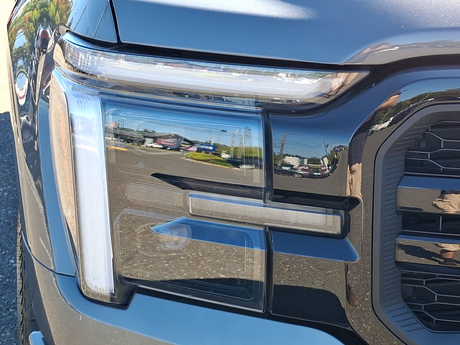 Used 2026 Ford F150 Lariat w/ Equipment Group 501A Mid AWD/4WD image 9