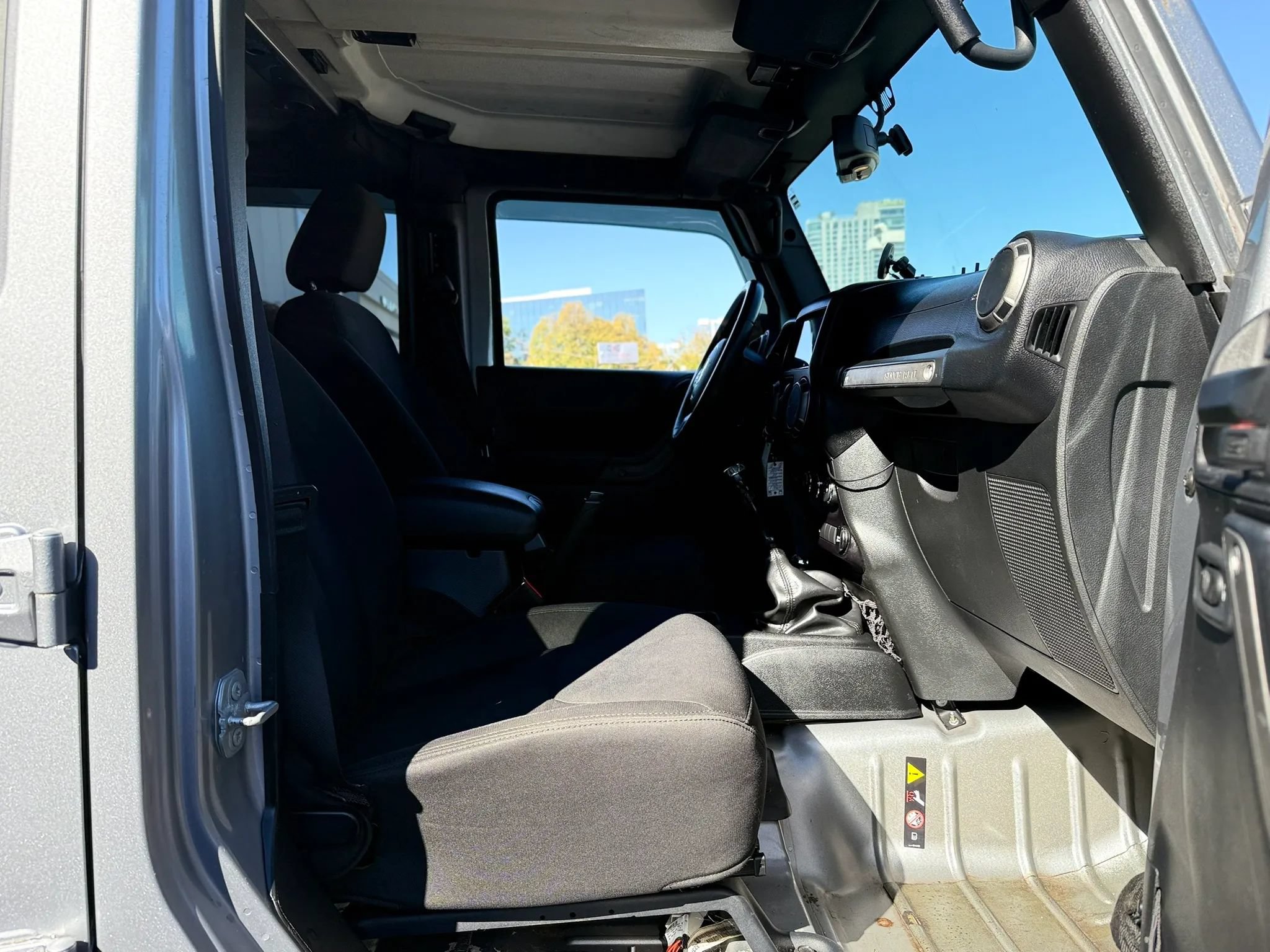 Used 2015 Jeep Wrangler Unlimited Sport AWD/4WD image 26