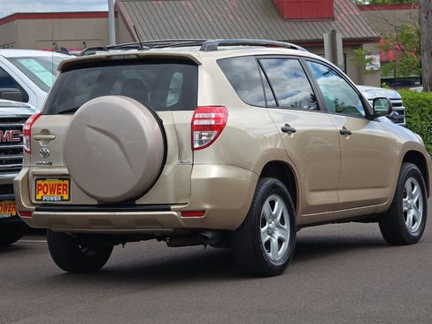 Used 2012 Toyota RAV4 4WD w/ Value Pkg image 4