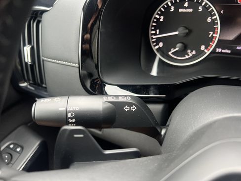 New 2026 Nissan Pathfinder SV AWD/4WD image 10