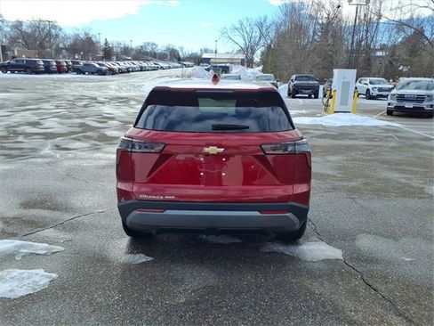 New 2026 Chevrolet Equinox LT w/ Convenience Package II image 4
