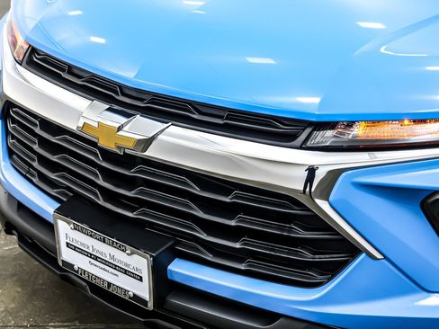 Used 2024 Chevrolet TrailBlazer LS w/ LS Convenience Package image 12