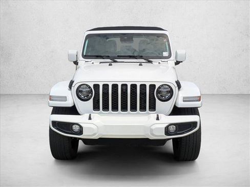 Used 2022 Jeep Wrangler Unlimited Sahara AWD/4WD image 2