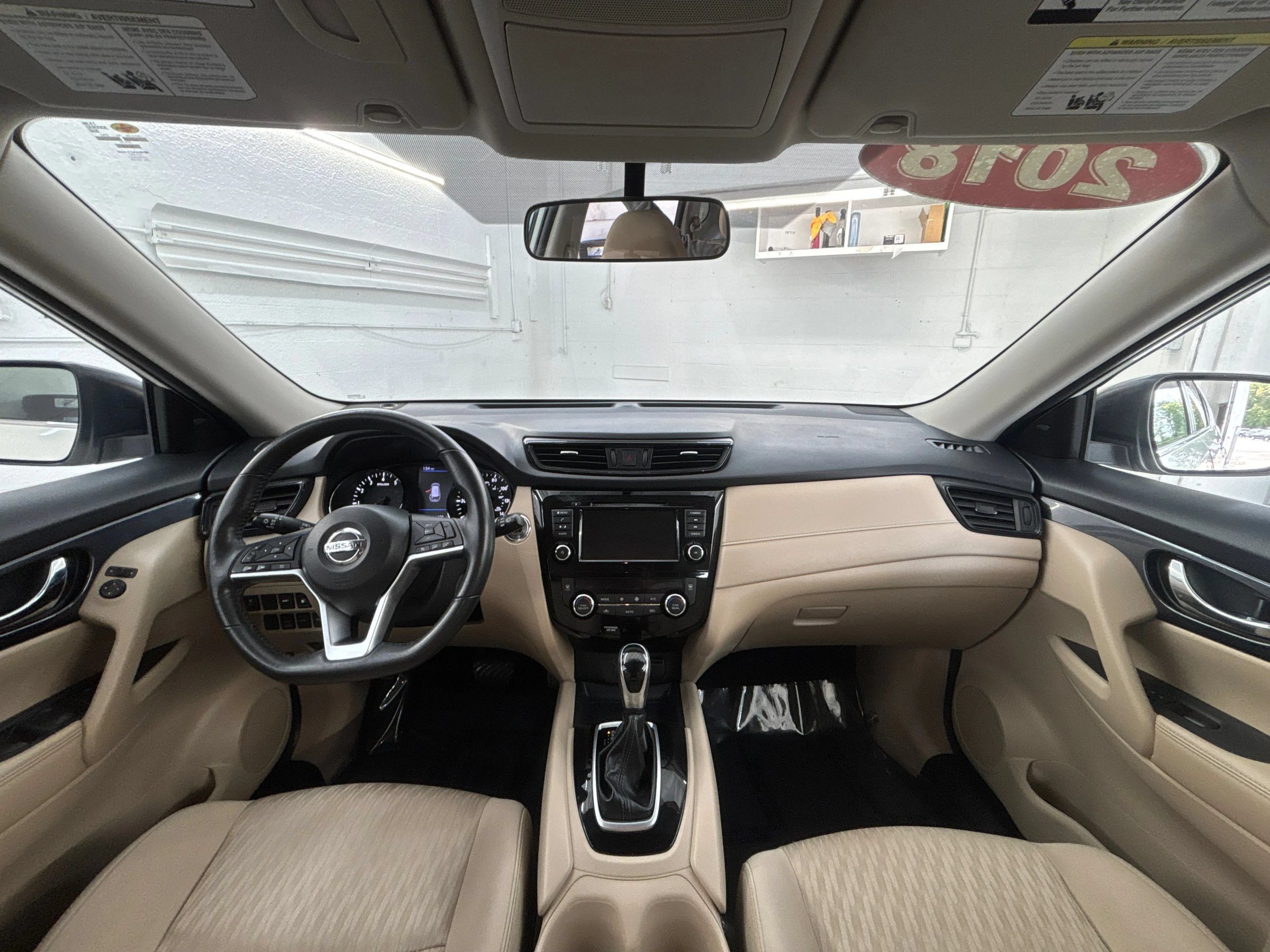 Used 2018 Nissan Rogue SV AWD/4WD image 17