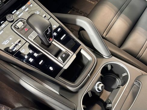Certified 2022 Porsche Cayenne image 19