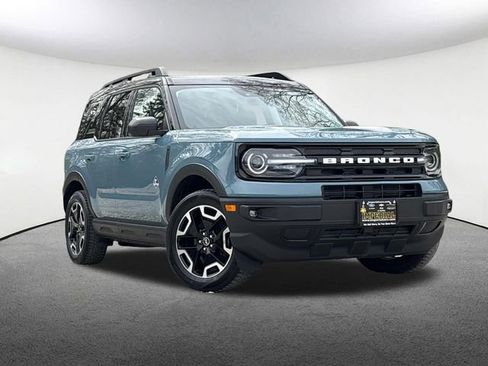Used 2022 Ford Bronco Sport Outer Banks AWD/4WD image 2