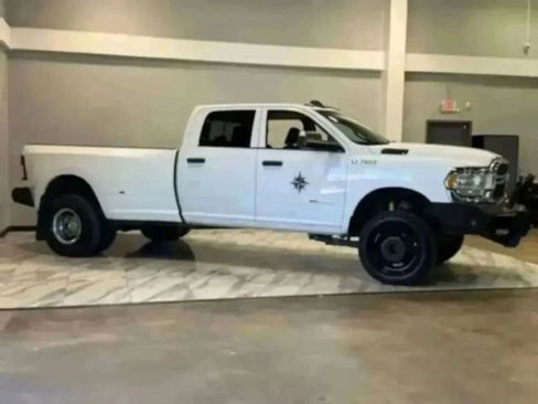 Used 2020 RAM 3500 Tradesman image 36