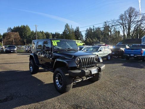 Used 2008 Jeep Wrangler Unlimited Sahara w/ Trailer Tow Group AWD/4WD image 3