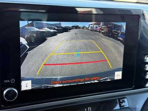Used 2025 Toyota Camry LE FWD image 27
