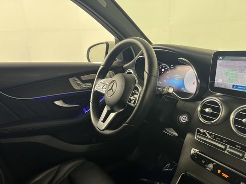 Used 2020 Mercedes-Benz GLC 300 4MATIC image 10