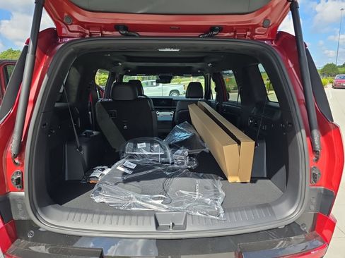 New 2025 Hyundai Santa Fe Calligraphy image 9