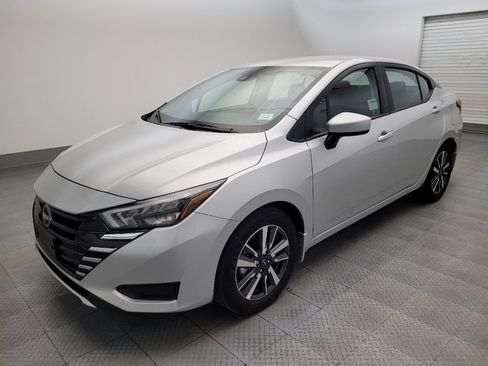 Used 2025 Nissan Versa SV w/ Trunk Package FWD image 13