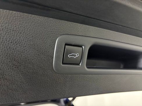 Used 2021 Toyota Highlander Limited image 42