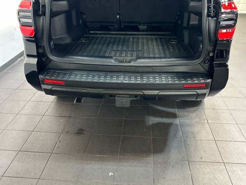 Used 2025 Toyota 4Runner SR5 AWD/4WD image 11