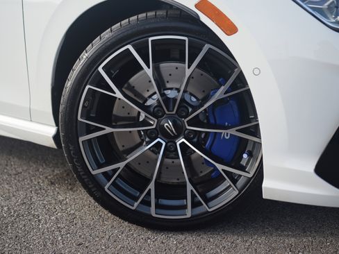 Used 2025 Volkswagen Golf w/ Euro Style Package image 32