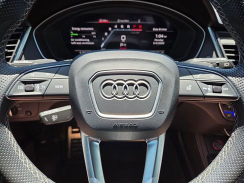 Used 2022 Audi SQ5 Premium Plus AWD/4WD image 32