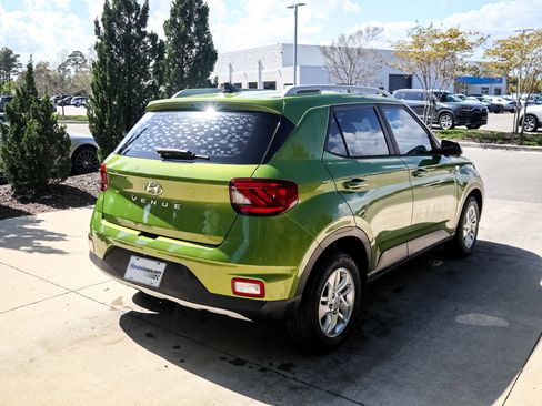 Used 2020 Hyundai Venue SEL w/ Convenience Package image 10