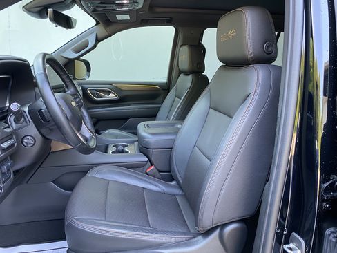 Used 2023 Chevrolet Suburban High Country w/ Premium Package RWD image 16