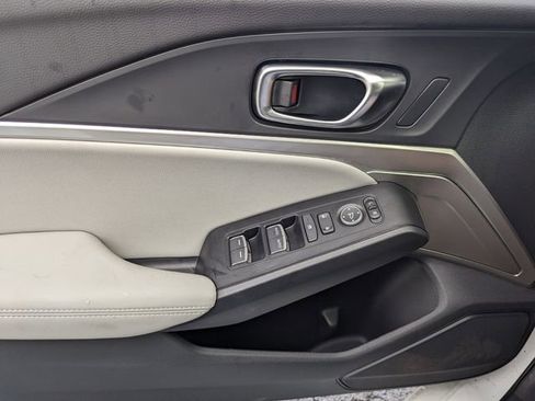 New 2025 Acura Integra image 15