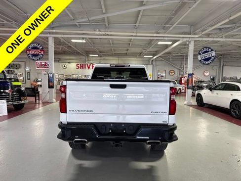 Used 2021 Chevrolet Silverado 1500 Custom Trail Boss AWD/4WD image 4