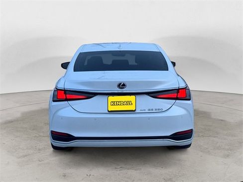 Used 2022 Lexus ES 250 w/ Premium Package image 4