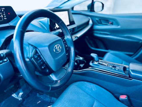 Used 2023 Toyota Prius LE FWD image 26