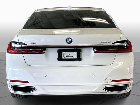 Used 2021 BMW 750i xDrive image 4
