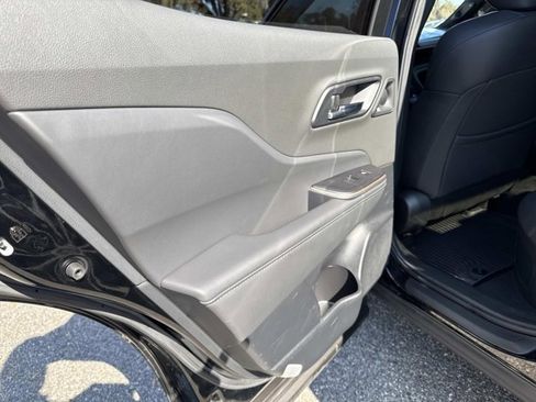 Certified 2023 Toyota Crown Limited image 13