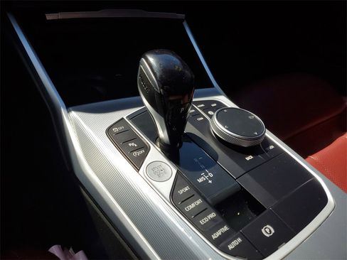 Used 2022 BMW 330i Sedan w/ M Sport Package image 28