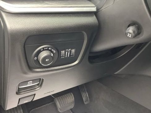 Certified 2023 Jeep Grand Cherokee Overland w/ Adv Protech Group III AWD/4WD image 40