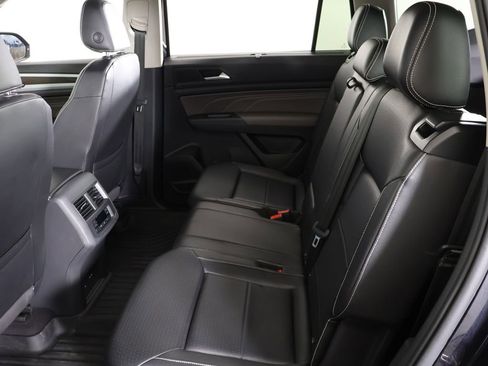 Used 2021 Volkswagen Atlas SE image 34