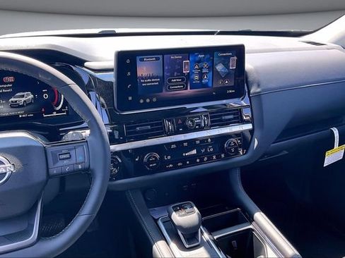 New 2026 Nissan Pathfinder SL AWD/4WD image 6