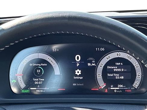 Used 2025 Toyota Crown XLE image 13