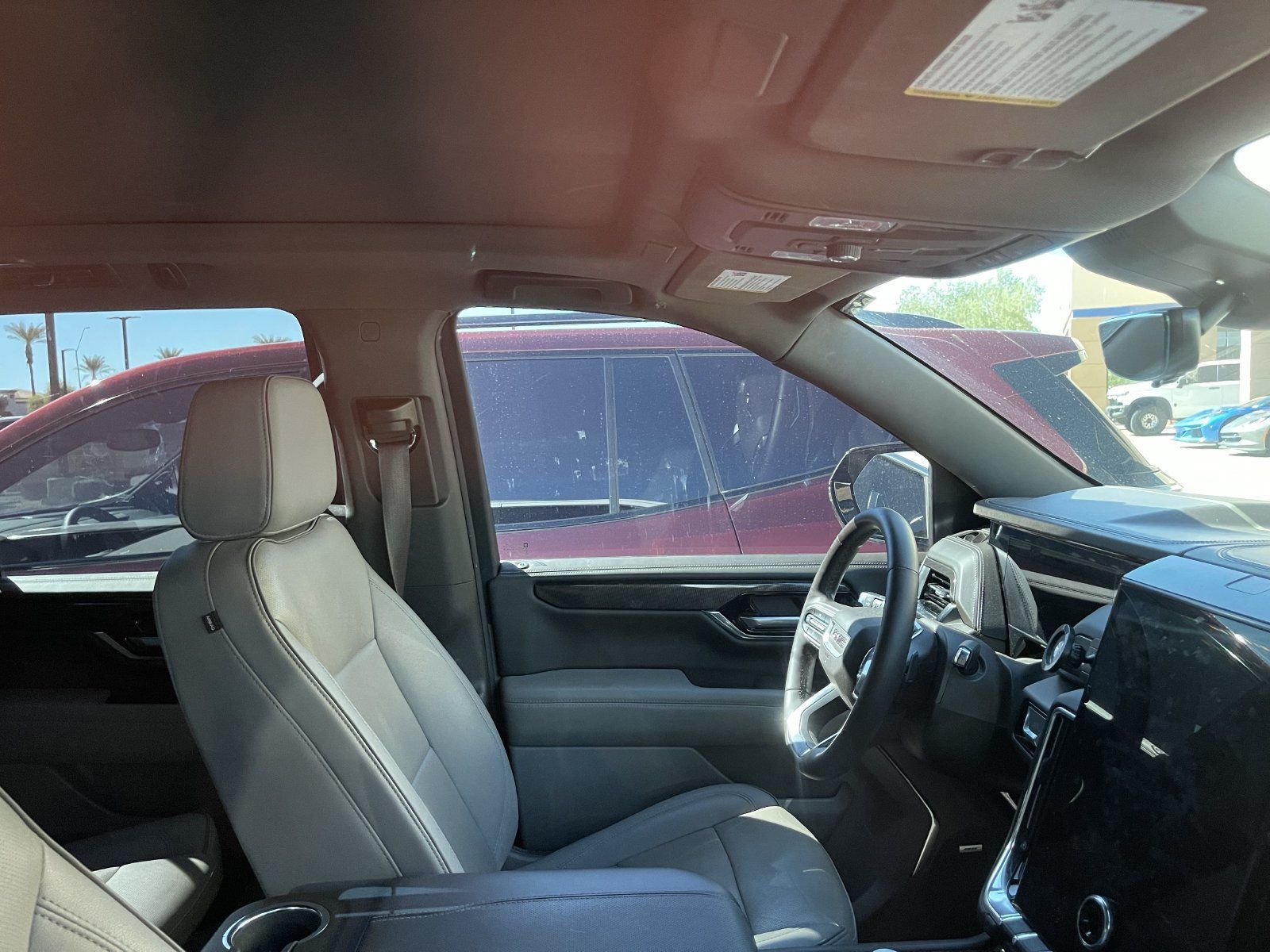 Used 2025 GMC Yukon Elevation w/ Technology Package RWD image 8
