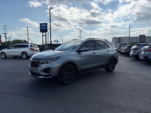 Used 2023 Chevrolet Equinox RS w/ RS Leather Package image 7
