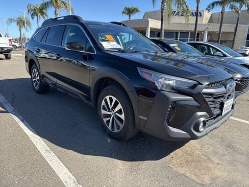 Used 2024 Subaru Outback Premium image 3