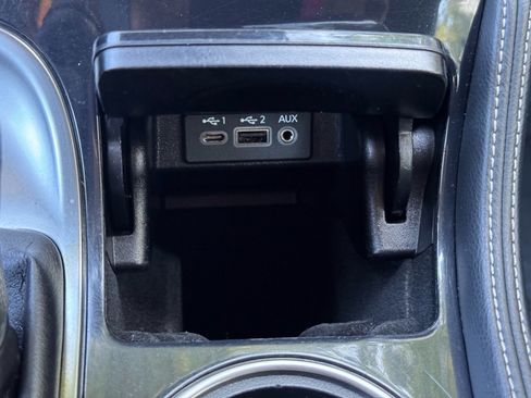 Used 2021 Nissan Maxima 3.5 SV w/ Floor Mat Group FWD image 30