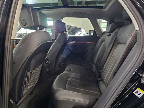 Used 2023 Audi Q5 2.0T Premium Plus w/ Premium Plus Package AWD/4WD image 18