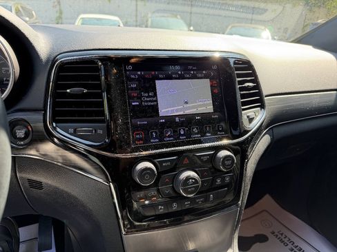 Used 2019 Jeep Grand Cherokee Limited X AWD/4WD image 24