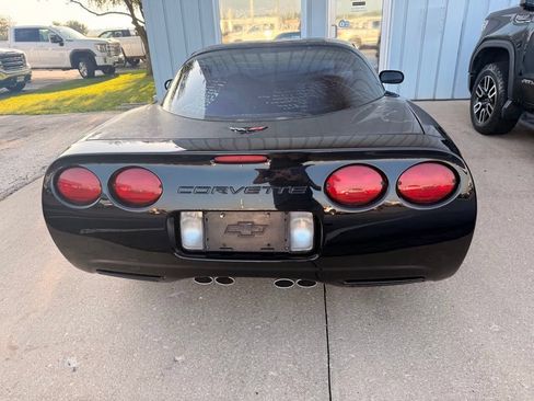 Used 1998 Chevrolet Corvette Coupe w/ Roof Pkg RWD image 6
