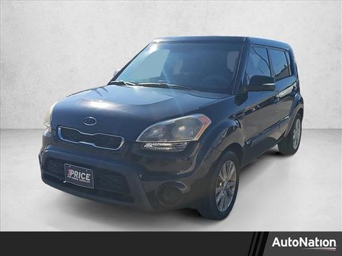 Used 2012 Kia Soul + image 1