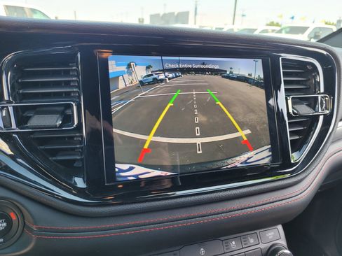 Used 2025 Dodge Durango GT image 17